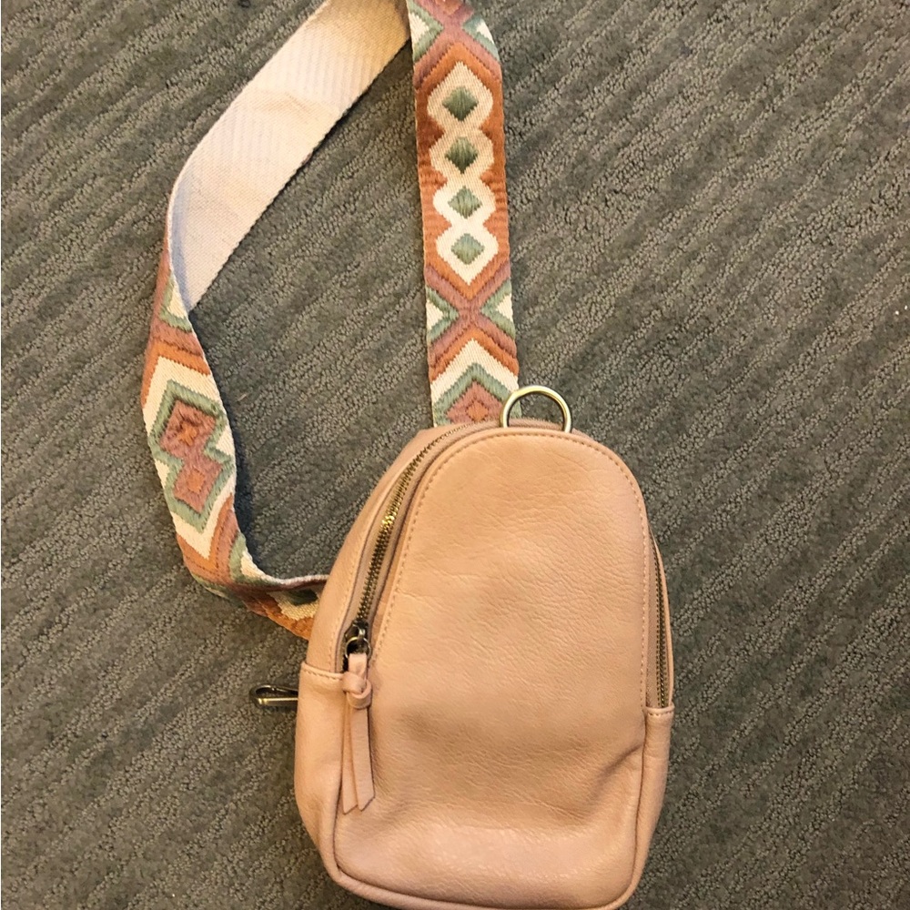 Urban Originals Liberty Sling Bag